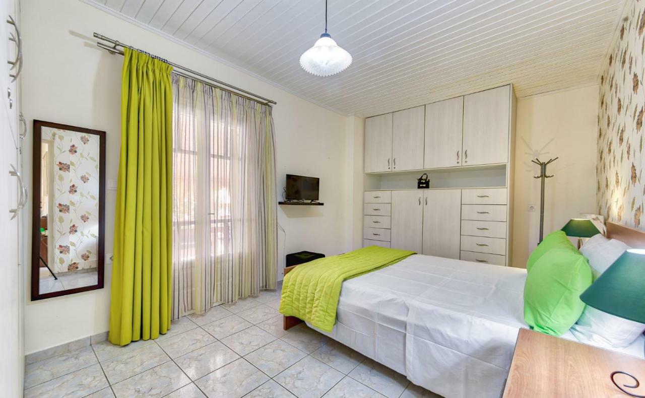 Ina Apartment Kalamákion Esterno foto